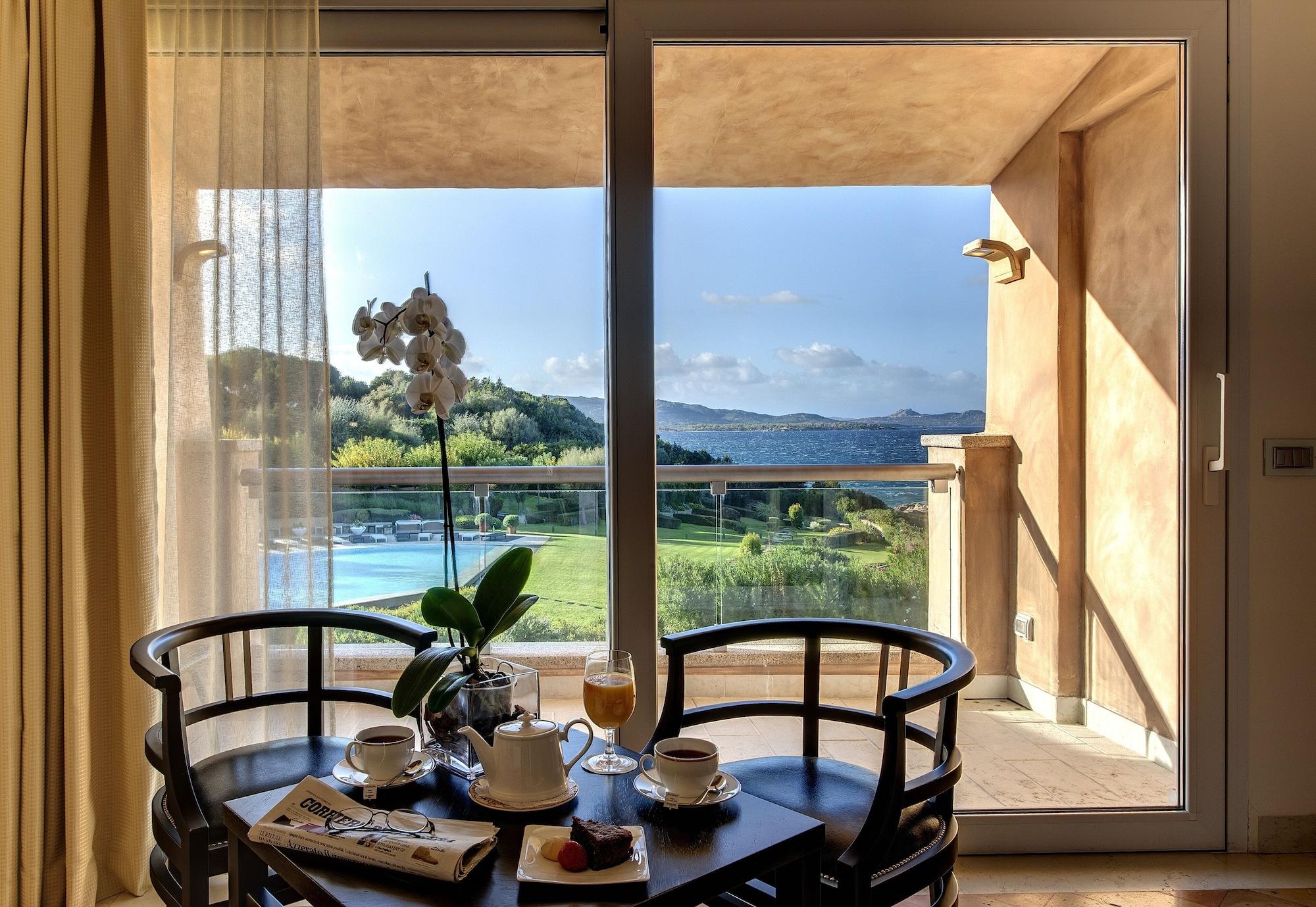 L'Ea Bianca Luxury Resort Baja Sardinia Exterior photo
